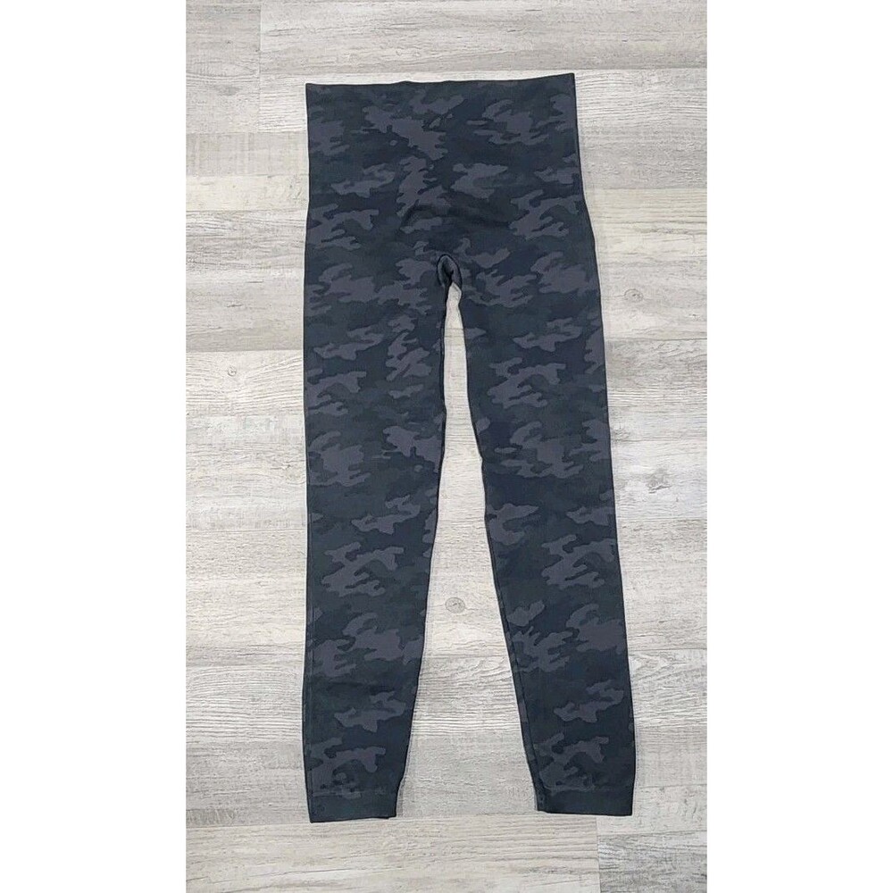 Spanx Look At Me Now Seamless Leggings Black Camo Yoga Pants Sizes XLarge